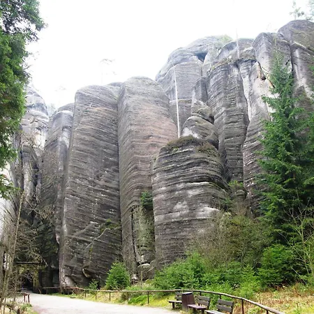 House In The Rocks Ceska Metuje